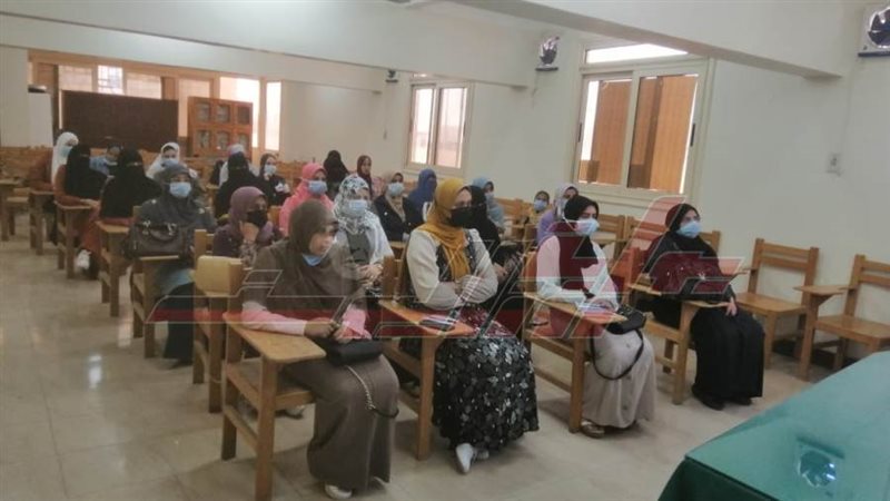 خلال الندوة