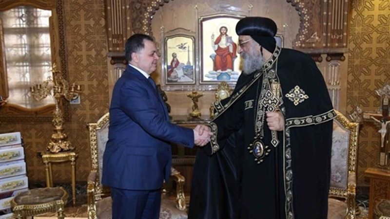 وزير الداخلية يهنىء