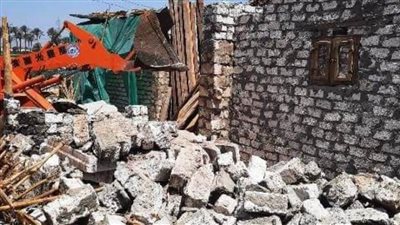 إزالة 5 حالات تعدٍ علي الأراضي الزراعية بالشرقية