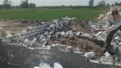 إزالة 4 حالات تعدٍ على الأراضي الزراعية بالبحيرة