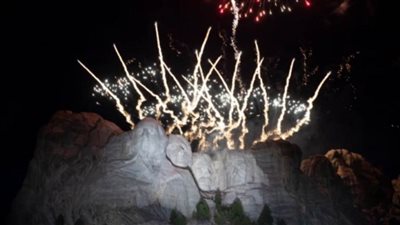 عاجل| حاكم ولاية أمريكية يقاضي الرئيس الأمريكي