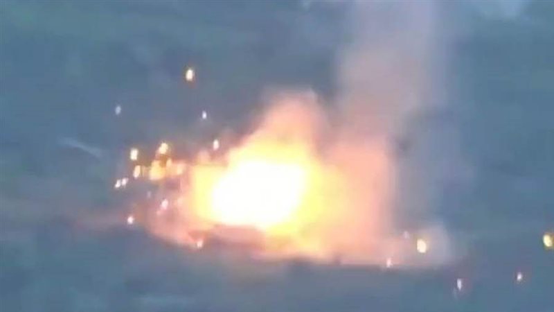 دبابة مشتعلة