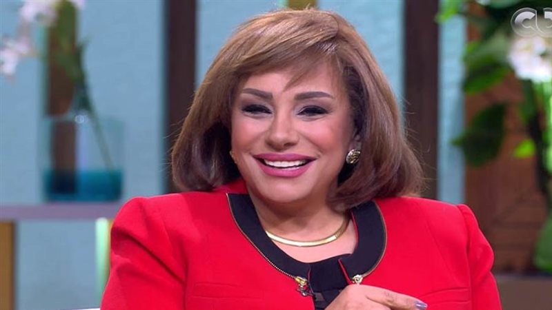 السفيرة إيناس مكاوي