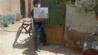 توزيع المواد الغذائية على مستحقيها بقرى ونجوع مبادرة 