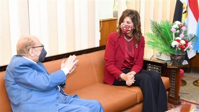 وزيرة الهجرة: إطلاق تطبيق إلكتروني لتعليم اللغة العربية بالتعاون مع نهضة مصر عقب عيد الفطر