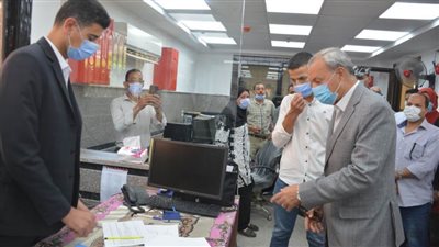 محافظ القليوبية يتابع بدء التطبيق التجريبى لمنظومة التراخيص والاشتراطات البنائية الجديدة بقها