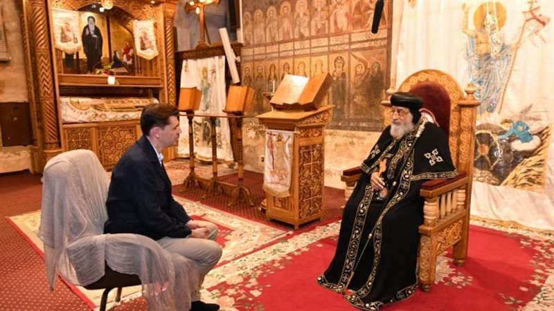 البابا تواضروس مع