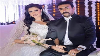 ياسمين عبد العزيز تحتفل بزفافها على العوضي