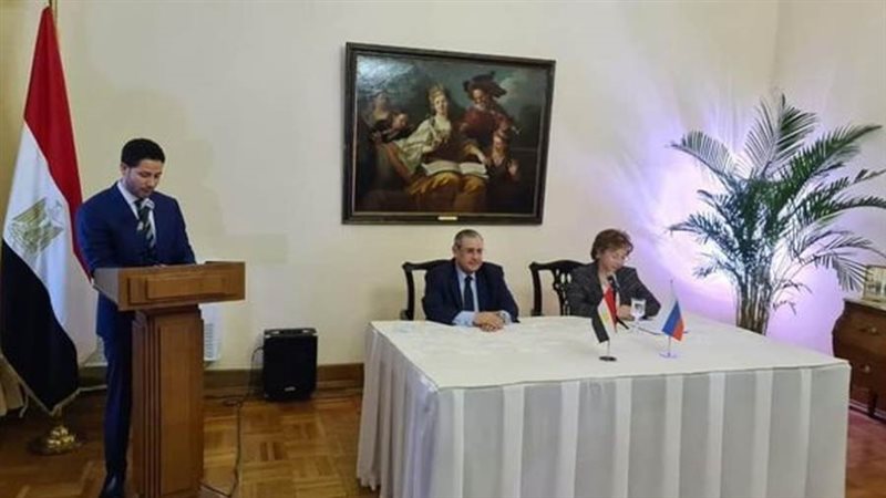 خلال توقعان إعلان