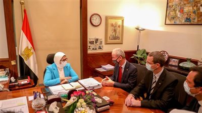 وزيرة الصحة: الصليب الأحمر دعم الوزارة بمكثفات أكسجين وواقيات شخصية للتصدي لكورونا