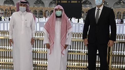 الوزير المشرف العام على الإعلام الرسمي الفلسطيني يزور المسجد النبوي