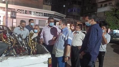 تحرير 390 محضرا لغير الملتزمين خلال حملات غلق المحلات بأسيوط