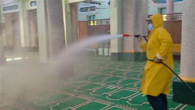 حملات لتعقيم المساجد والسكة الحديد ومكاتب البريد بأسيوط