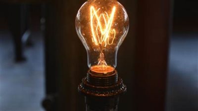 من هو مخترع المصباح الكهربائي؟