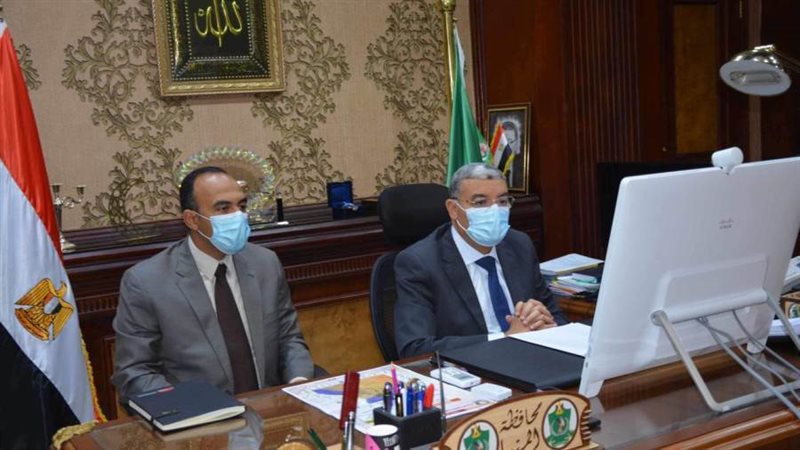 محافظ المنيا ونايبه