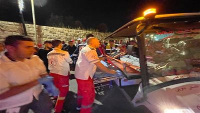 الطيران الحربي الإسرائيلي يقصف موقعين شرق دير البلح ويلحق أضرارا مادية