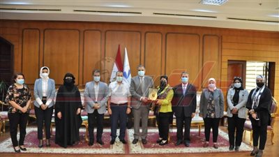 رئيس جامعة كفر الشيخ يعلن دعم أنشطة فرع قومي المرأة بالمحافظة