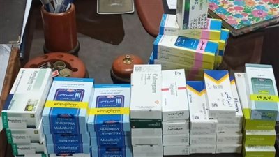 ضبط ١٠٠ قرص تامول وأدوية جدول داخل صيدلية بالمنصورة