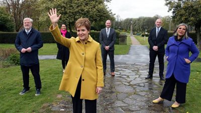 عاجل|الحزب الوطني: الاستفتاء على استقلال اسكتلندا هو 