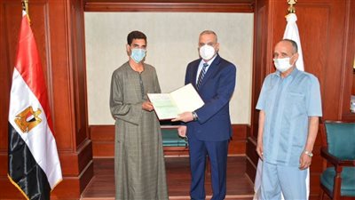 محافظ سوهاج: استمرار صرف مساعدات التضامن الاجتماعي لأسر المتوفين ومصابي حادث قطاري طهطا   