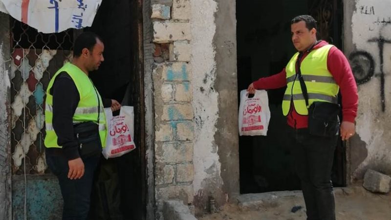 توزيع اللحوم على