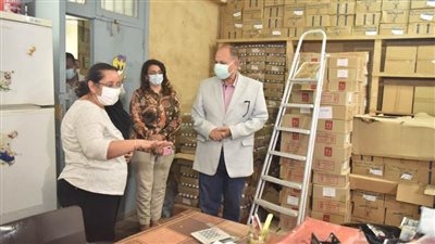 محافظ أسيوط يتفقد مخزن الأدوية الرئيسي للاطمئنان على توافر الأدوية