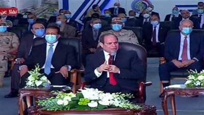 السيسي: هيئة قناة السويس عملاقة وتتطور بما يتلاءم مع حركة التجارة بالعالم
