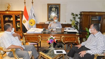 محافظ أسيوط: تشغيل 65% من المخابز بالتناوب خلال إجازة العيد