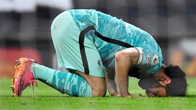 عاجل| محمد صلاح يحطم رقما صمد لمدة 100 سنة 