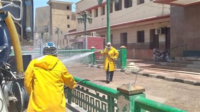 محافظ أسيوط: استمرار أعمال تعقيم وتطهير دور العبادة وجميع المنشآت العامة