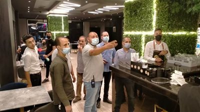 تحرير 2875 محضرا لمخالفي قرارات الغلق بأسيوط