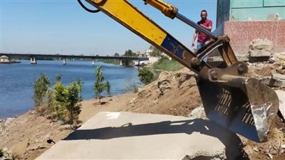 وزارة الموارد المائية تواصل حملاتها لإزالة التعديات على نهر النيل