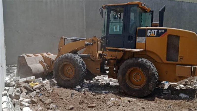 العمل مستمر لإزالة