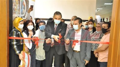 الدسوقي يفتتح معرض الفن التشكيلي  لطلاب 