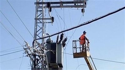 انقطاع الكهرباء لمدة ساعة بقها بعد إصابة مهندس ووفاة عامل  بمحطة المحولات 