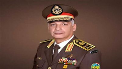  وزير الدفاع والإنتاج الحربى يغادر إلى قبرص في زيارة رسمية 