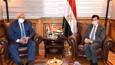 وزير الشباب والرياضة يلتقي رئيس اتحاد المستثمرات العرب
