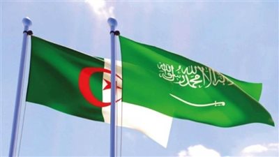 وزير الخارجية السعودي يلتقي وزير خارجية الجزائر