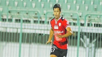 عمرو جمال يقود تقدم الطلائع أمام الزمالك في الشوط الأول