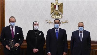 رئيس الوزراء يلتقي رئيس شركة 