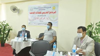 انطلاق البرنامج التدريبي للقيادات الجامعية بجامعة الوادى الجديد