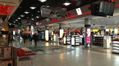 البحرين : تعلق دخول المسافرين القادمين من الدول المدرجة على القائمة الحمراء