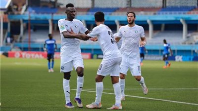 الرجاء المغربي يتأهل لمواجهة بيراميدز في نصف نهائي الكونفدرالية