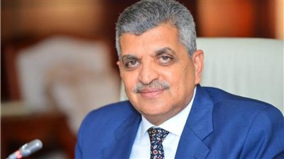 رئيس هيئة قناة السويس: زيادة الإيرادات خلال العام الجاري بنحو 15.8%