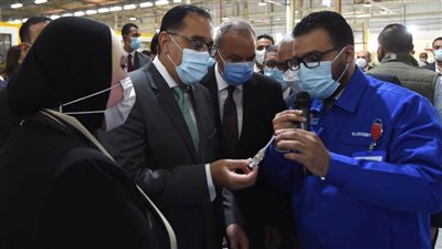 رئيس الوزراء ووزيرة الصناعة ومحافظ القليوبية يفتتحون المُجمّع الصناعي لمجموعة 