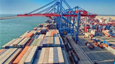 تداول 266 شاحنة و3500 طن بضائع عامة بموانئ البحرالأحمر