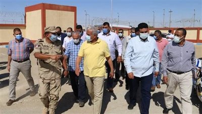 صقر يفتتح ساحة تخريد السيارات القديمة بطريق السويس الإسماعيلية