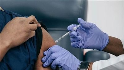 وزارة الطيران تبدأ تطعيم العاملين بالمطارات المصرية بلقاح فيروس كورونا