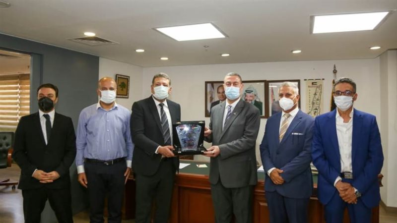 السفير الفلطسينى