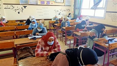 99.96% من طلاب الصف الثالث الثانوى يؤدون الامتحان التجريبى بالبحيرة